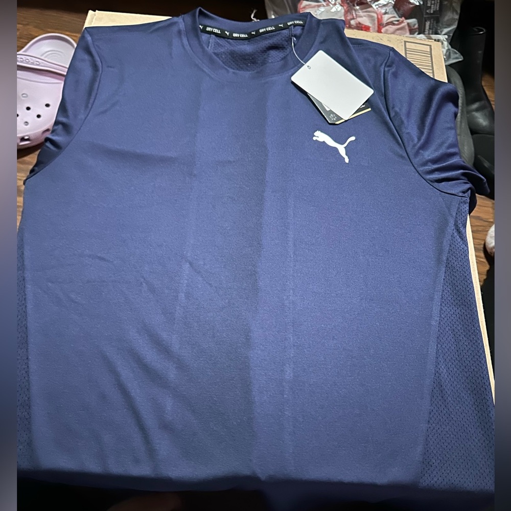 New mens top